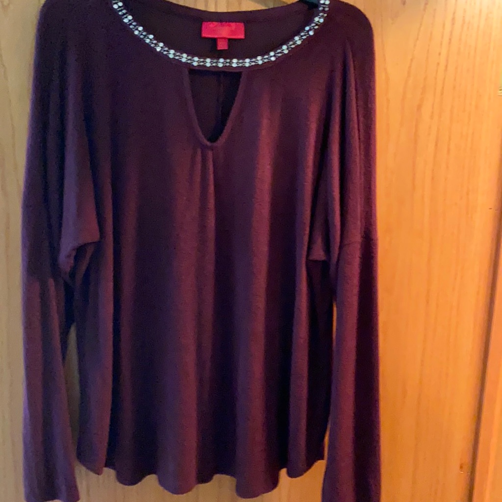 Jennifer Lopez Brand Light Weight Sweater